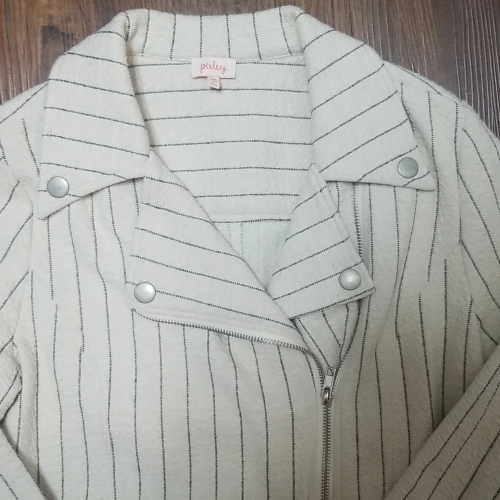 Womans jacket - Picture 3 of 4